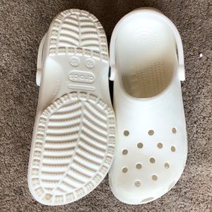 White Crocs men 10/ women 12